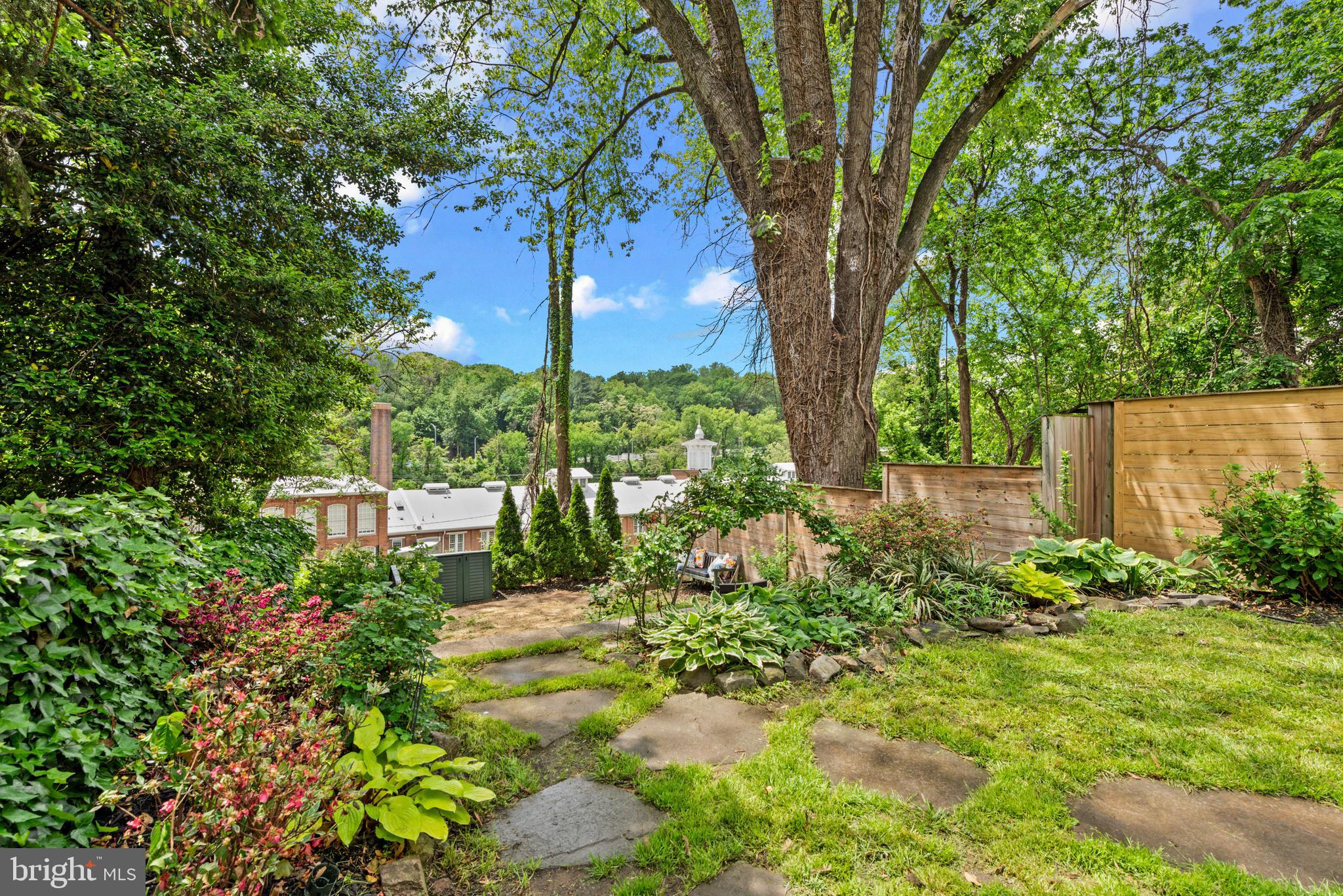 HAMPDEN HISTORIC DISTRICT - Residential