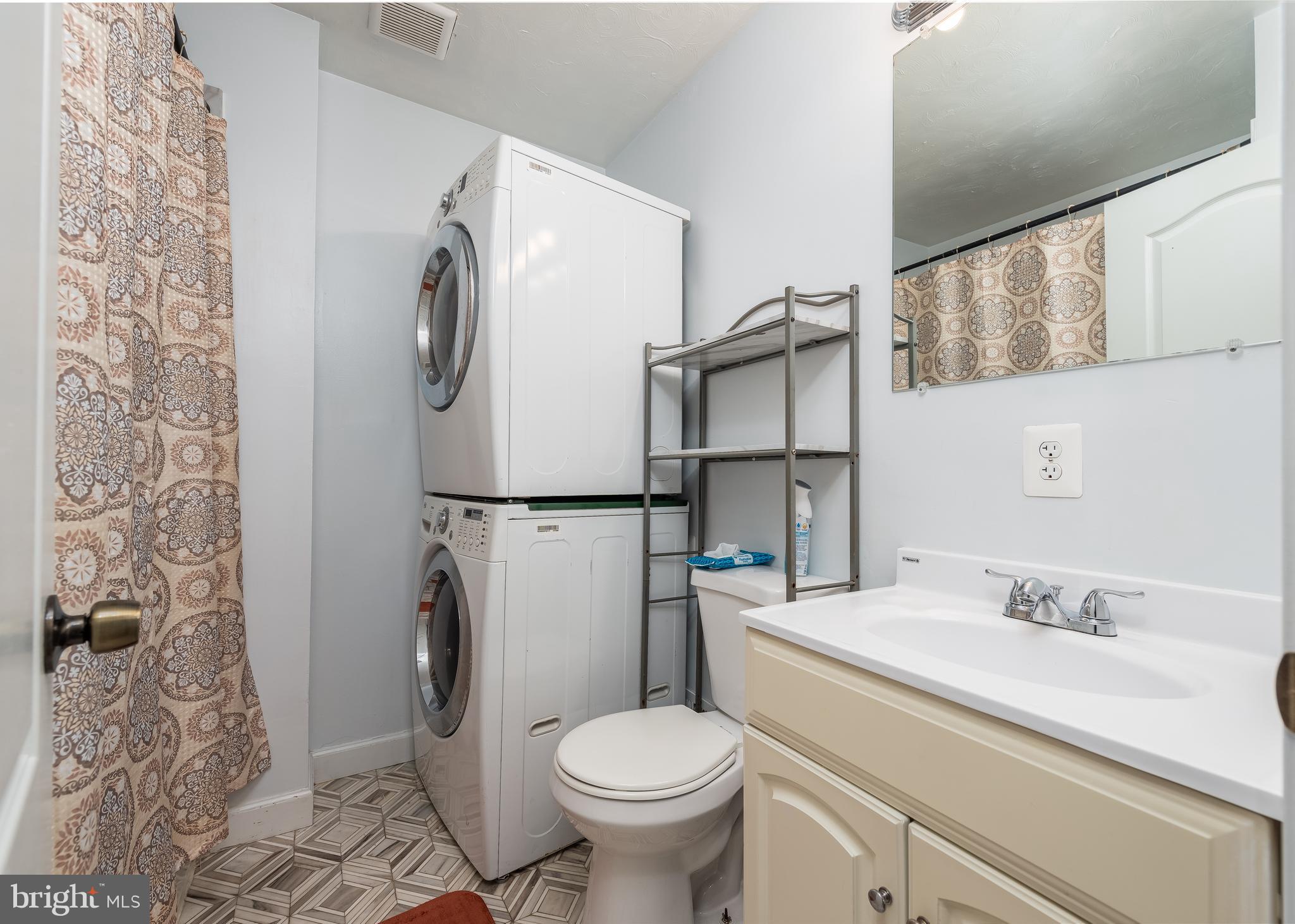 NEWPORT ESTATES - Residential