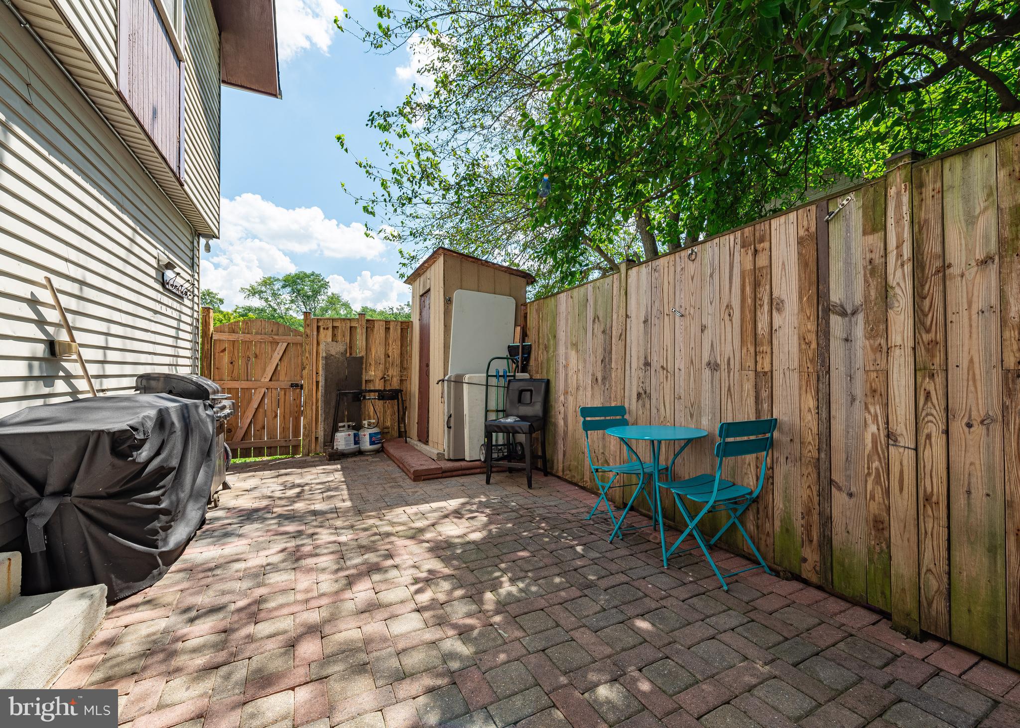 NEWPORT ESTATES - Residential