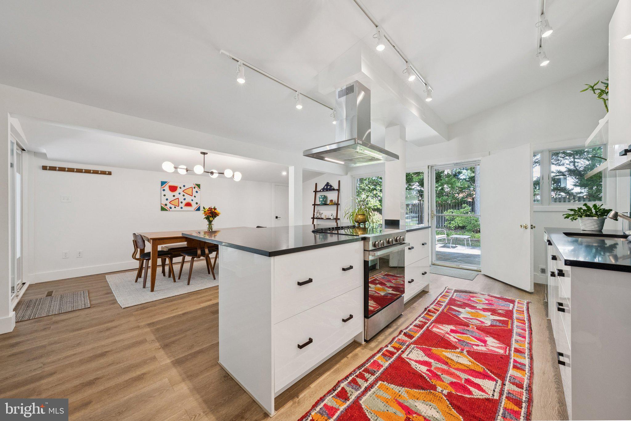 STRATFORD LANDING - Residential