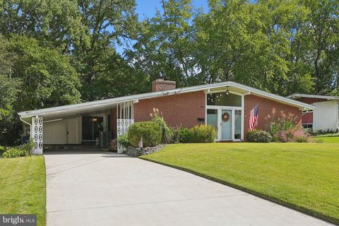 8611 CAMDEN STREET ALEXANDRIA VA 22308