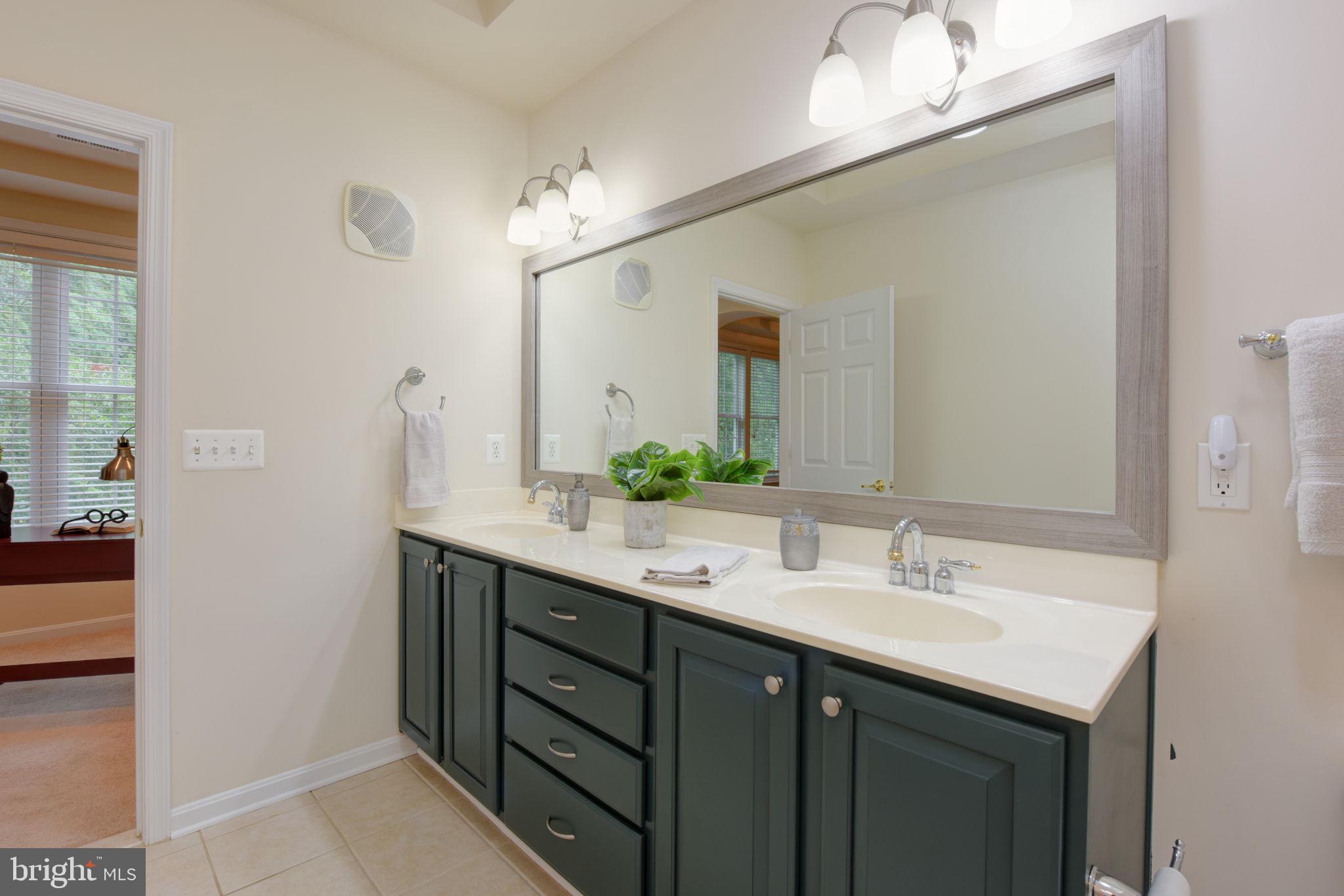 GROVETON - Residential