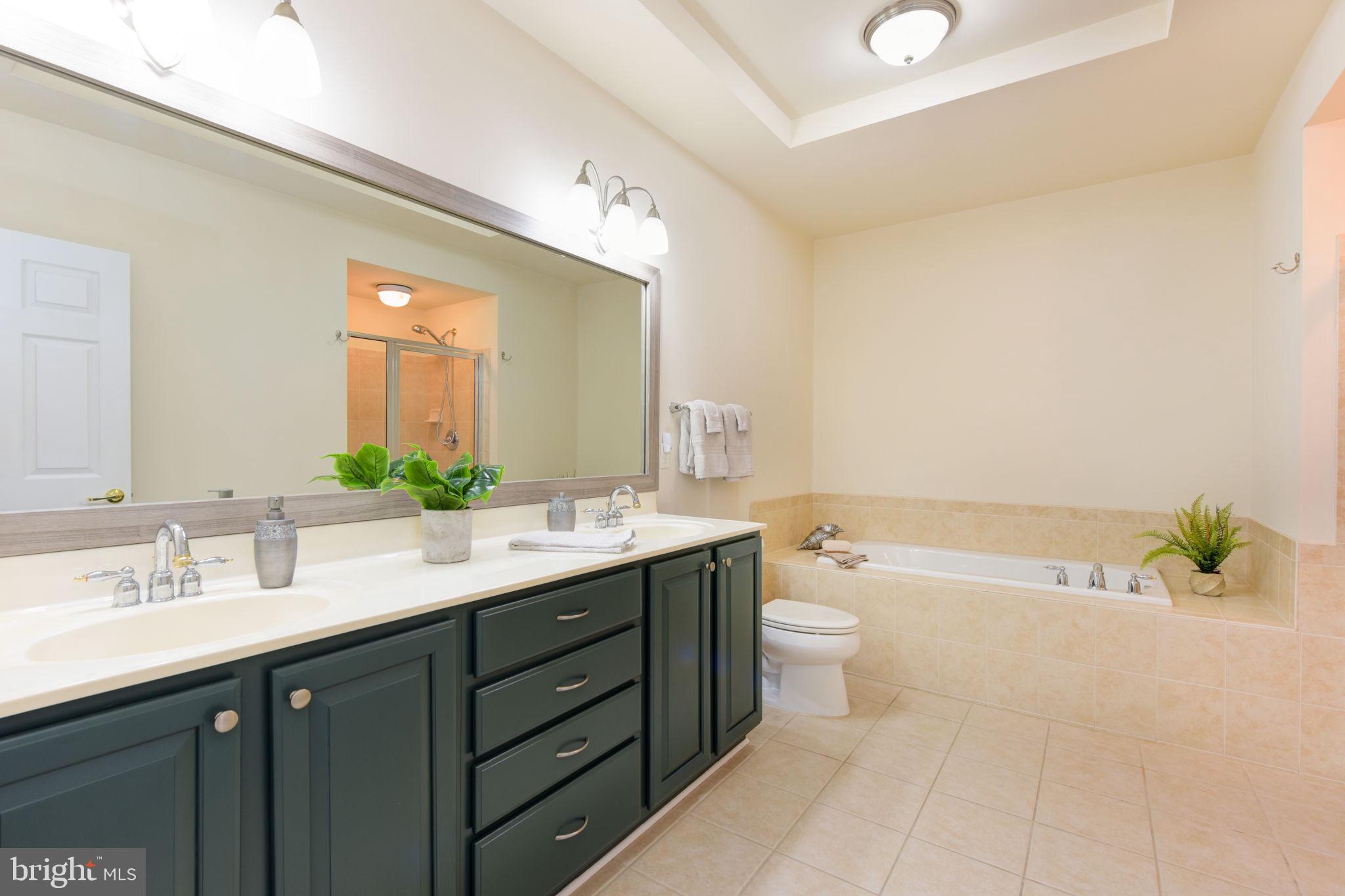 GROVETON - Residential