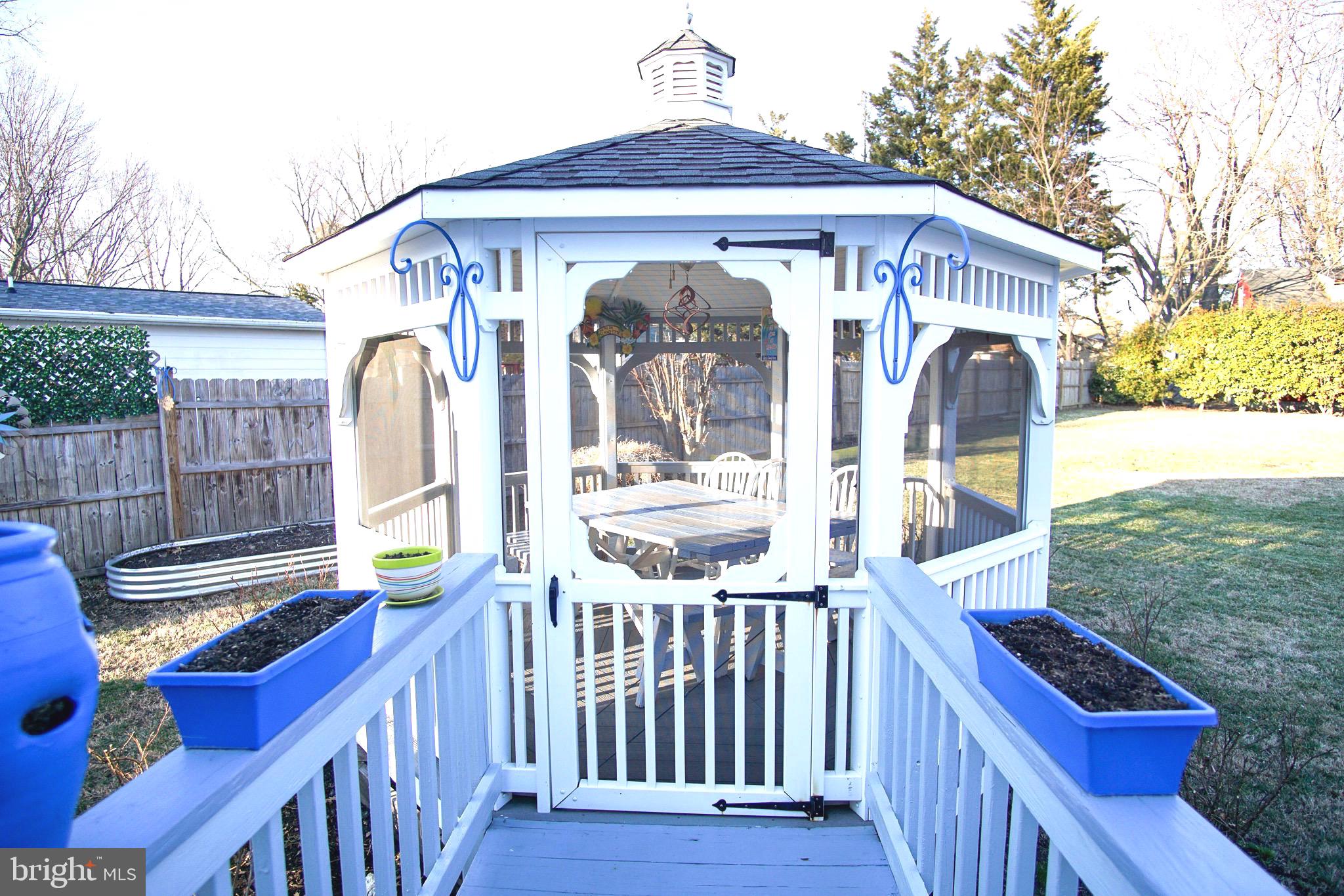 CLOVERFIELDS - Residential