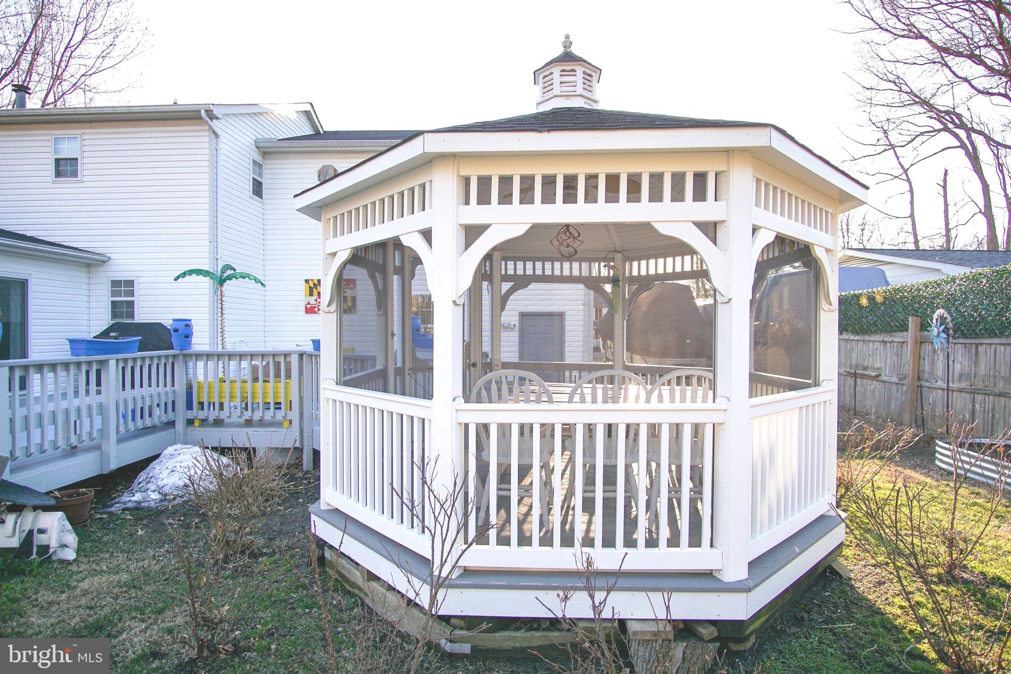 CLOVERFIELDS - Residential