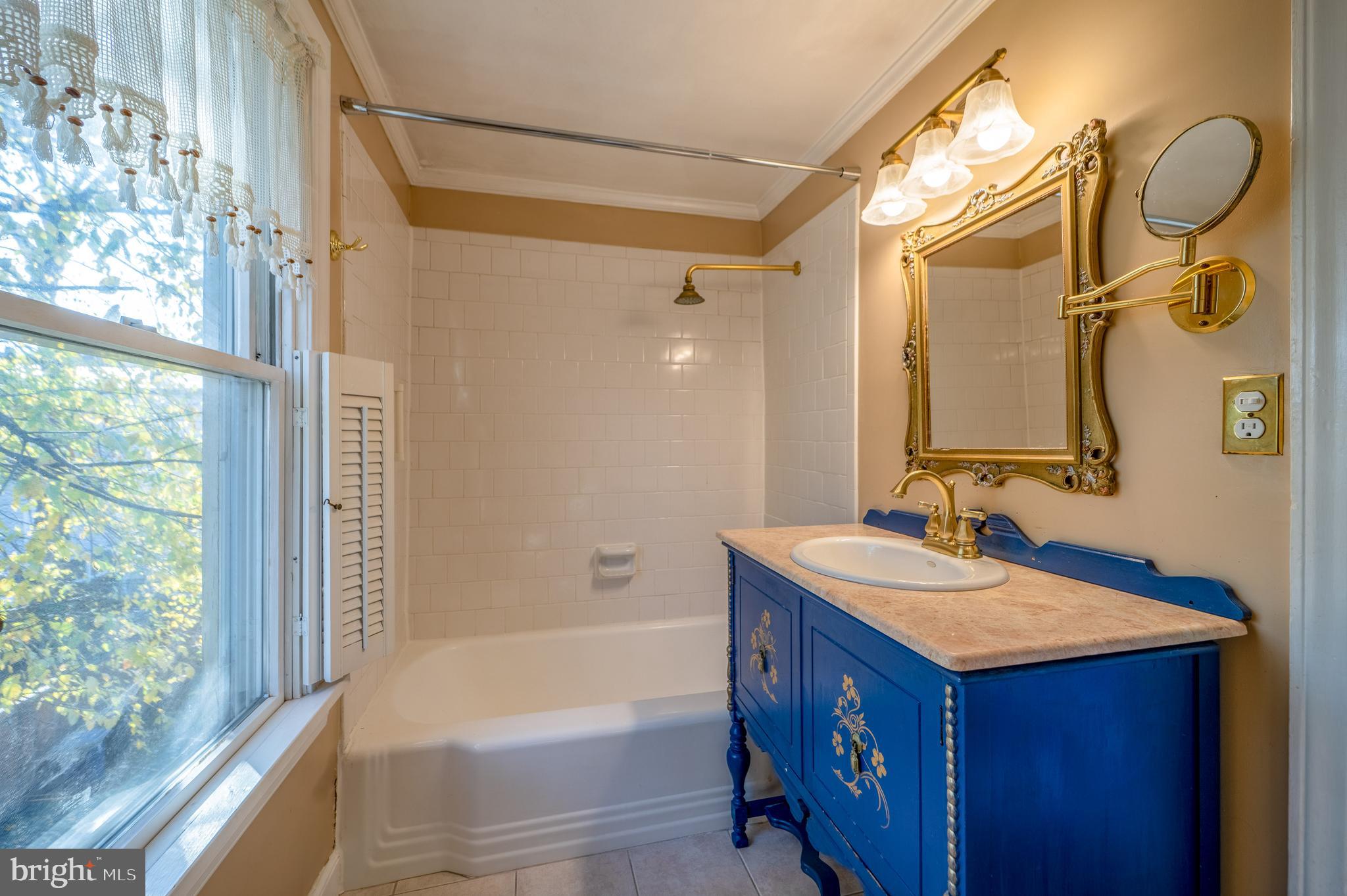 ALEXANDRIA - Residential Lease