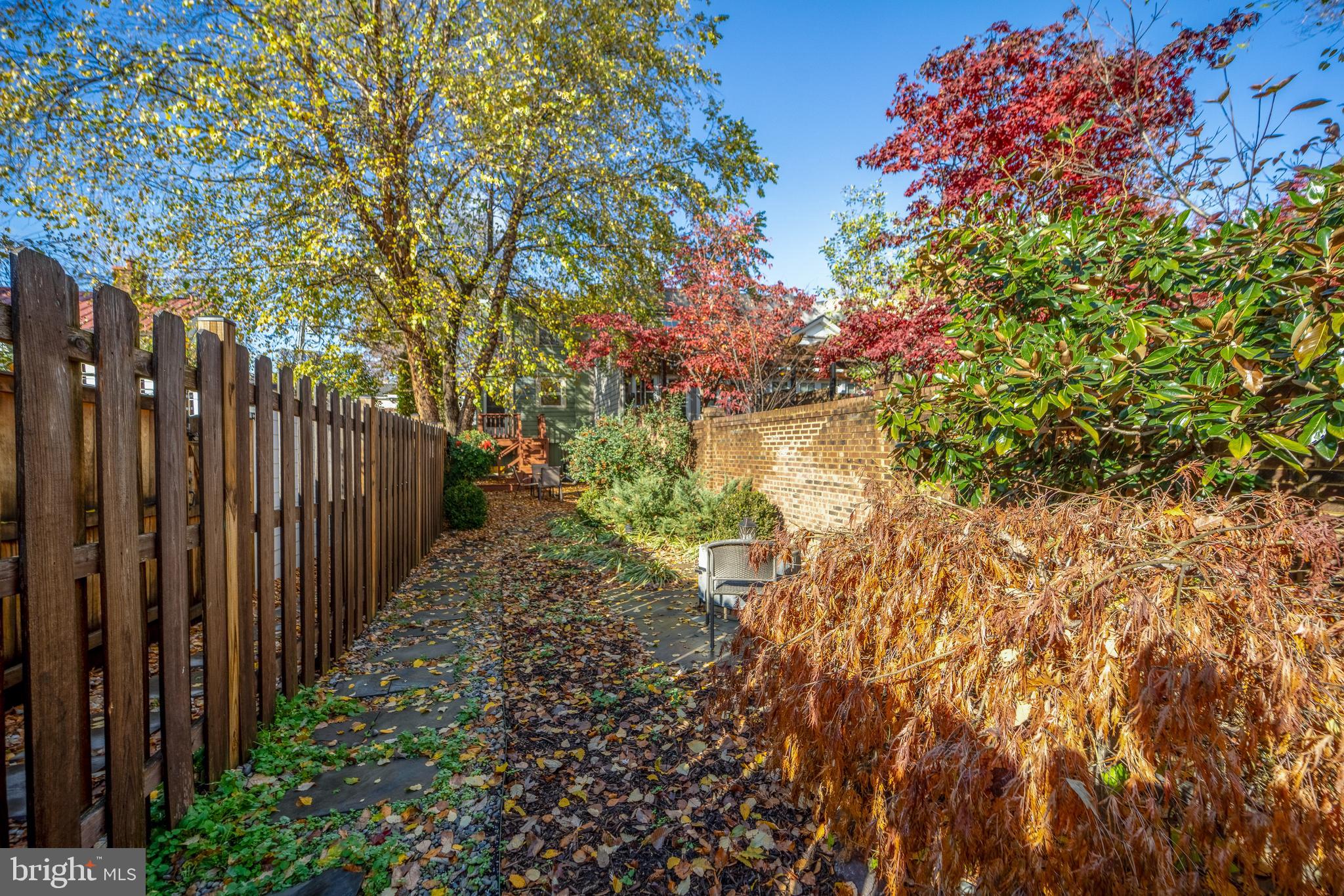 ALEXANDRIA - Residential Lease