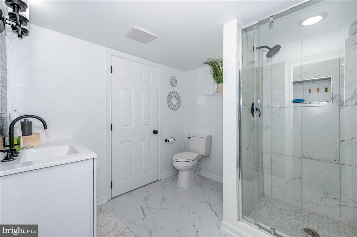 DEBUSK - Residential Lease