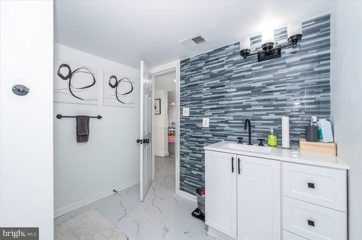 DEBUSK - Residential Lease