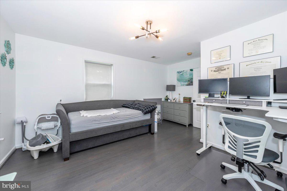 DEBUSK - Residential Lease