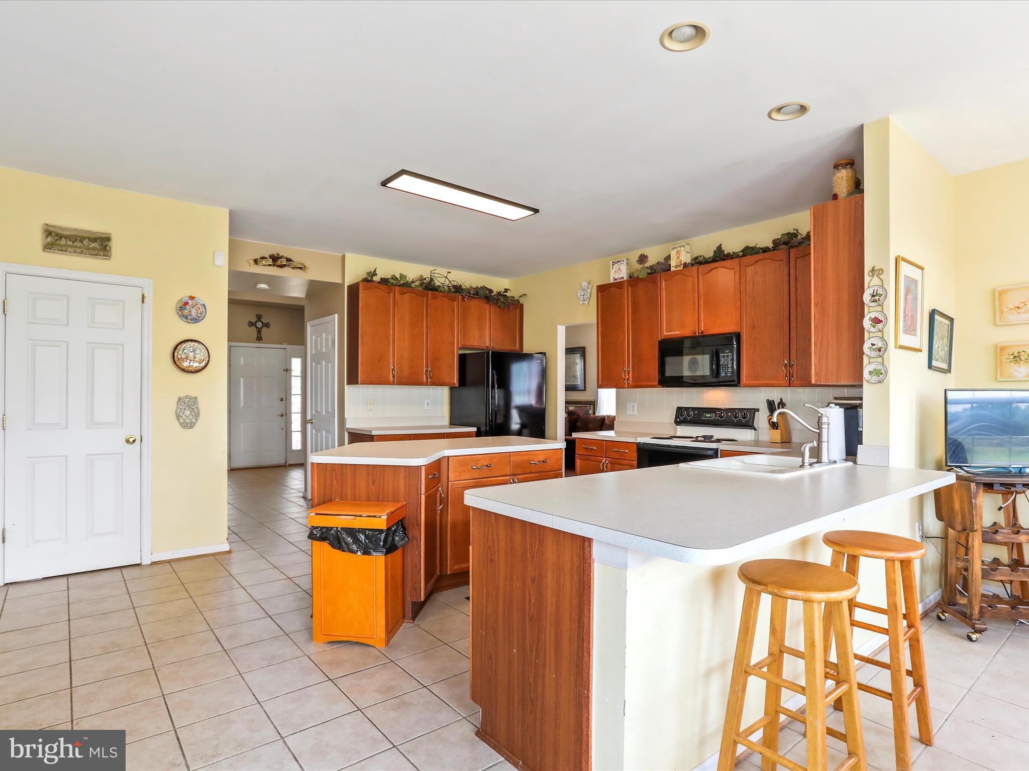 LOCUST HILL - Residential