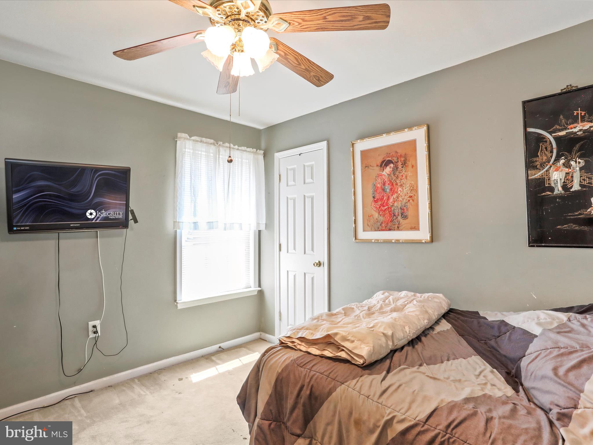 LOCUST HILL - Residential