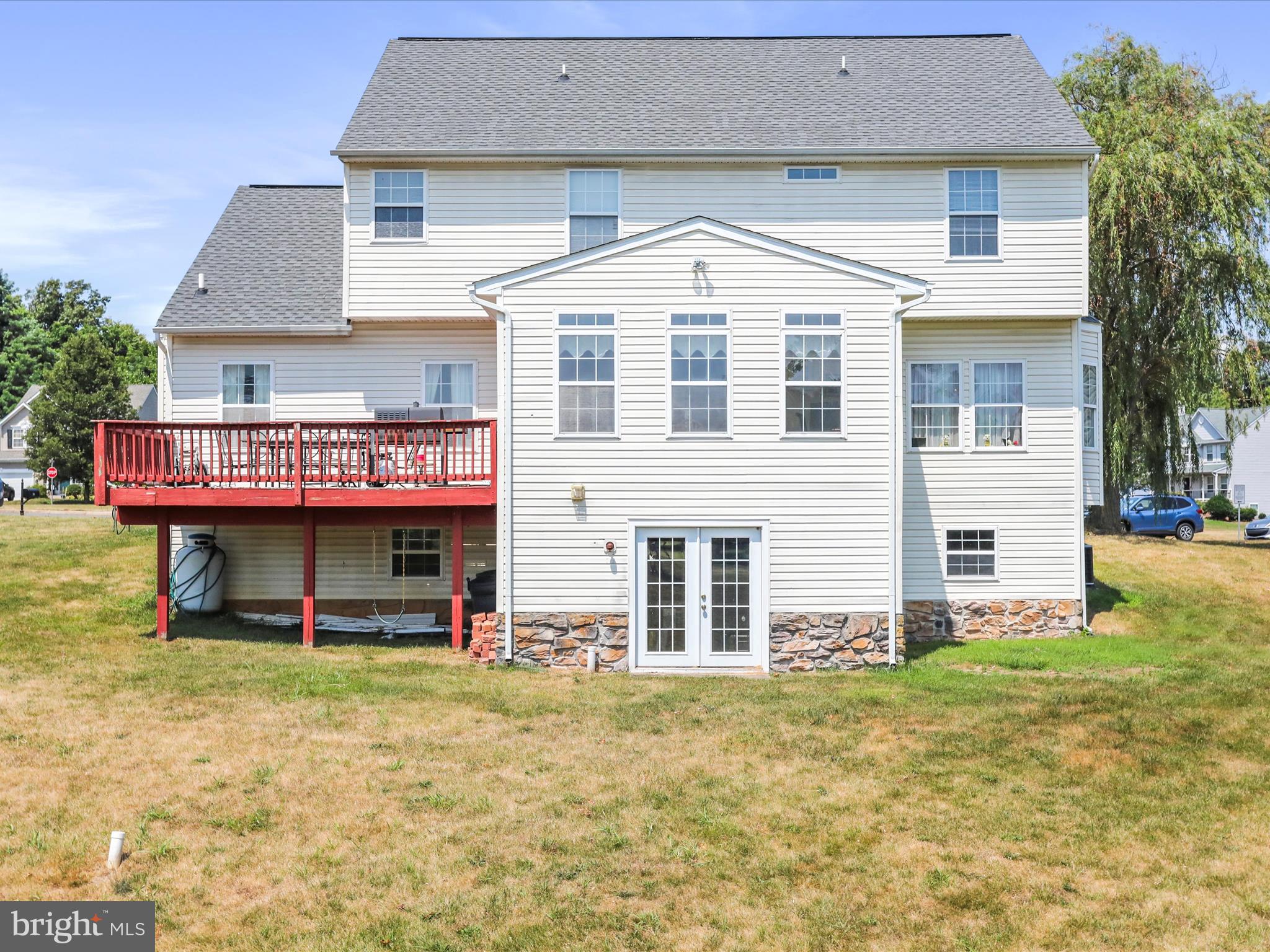 LOCUST HILL - Residential