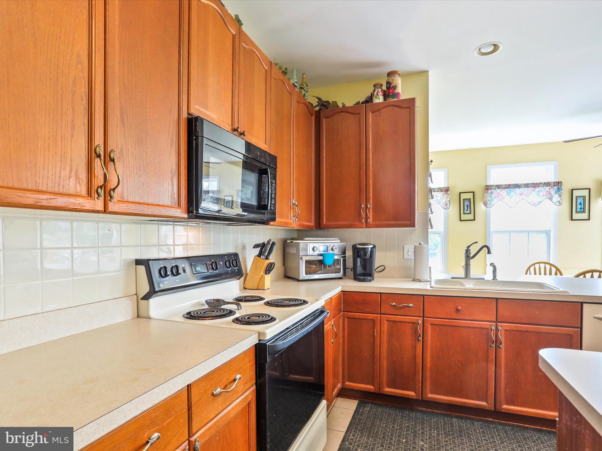 LOCUST HILL - Residential