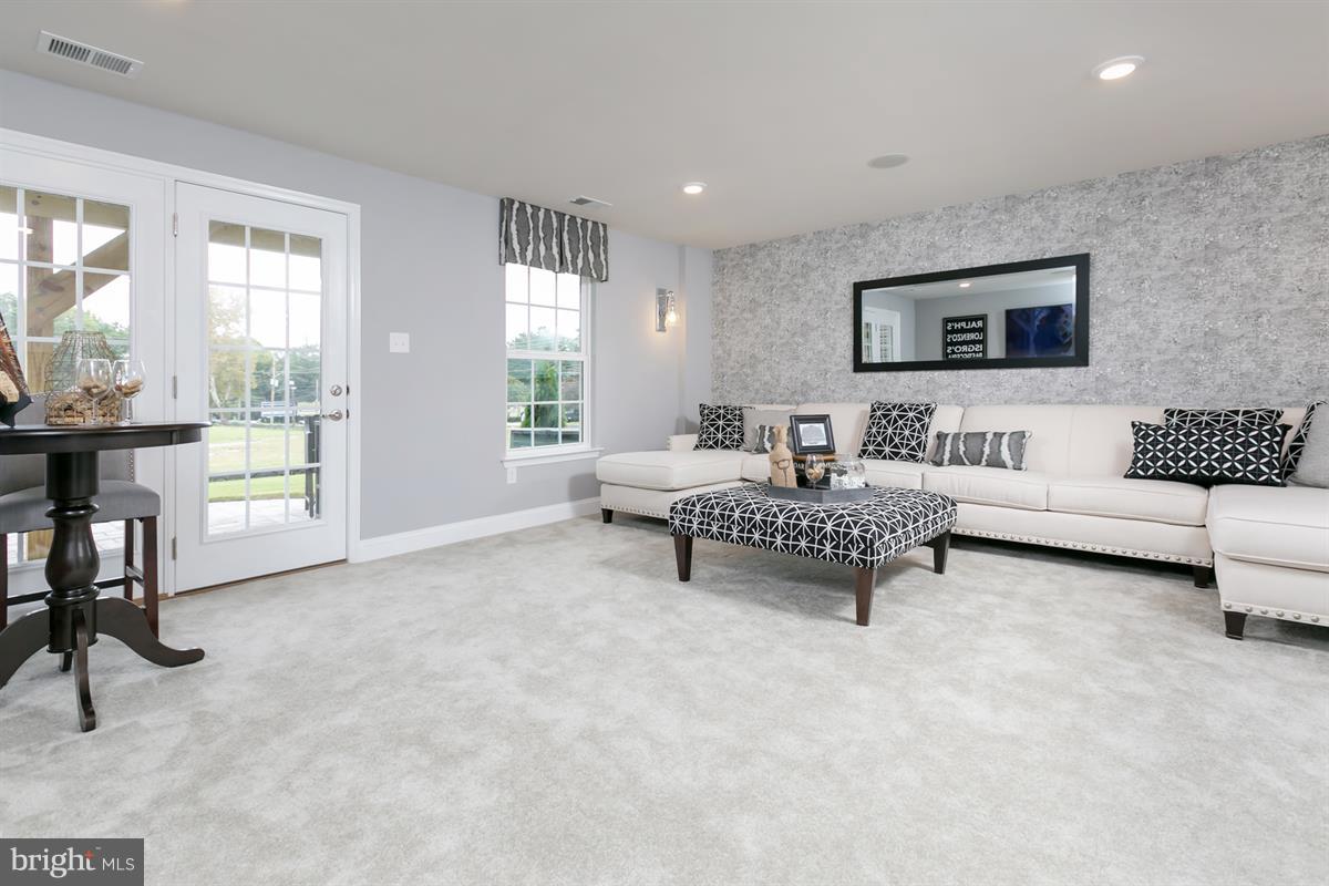 POTOMAC STATION - Residential