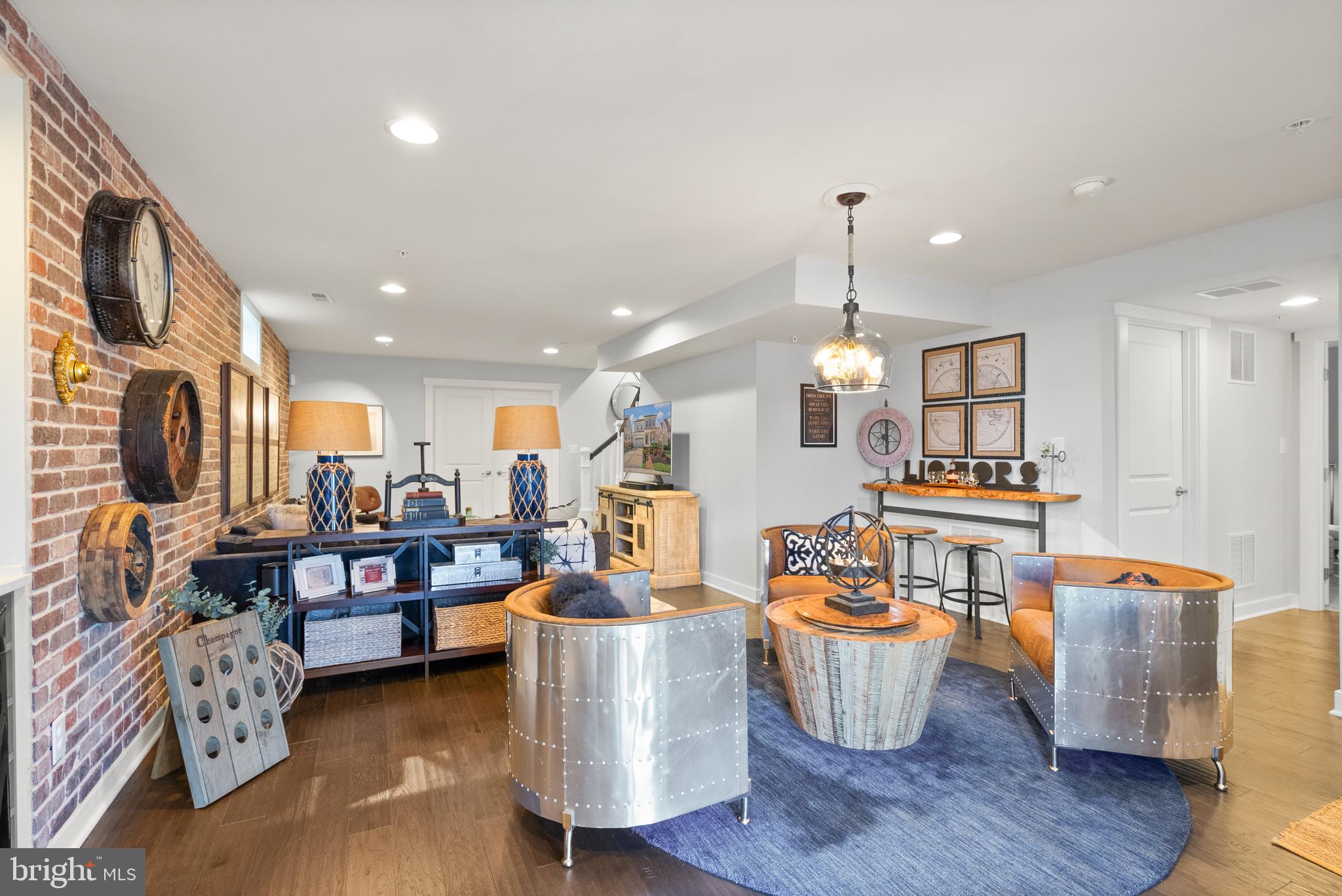 POTOMAC SHORES - Residential