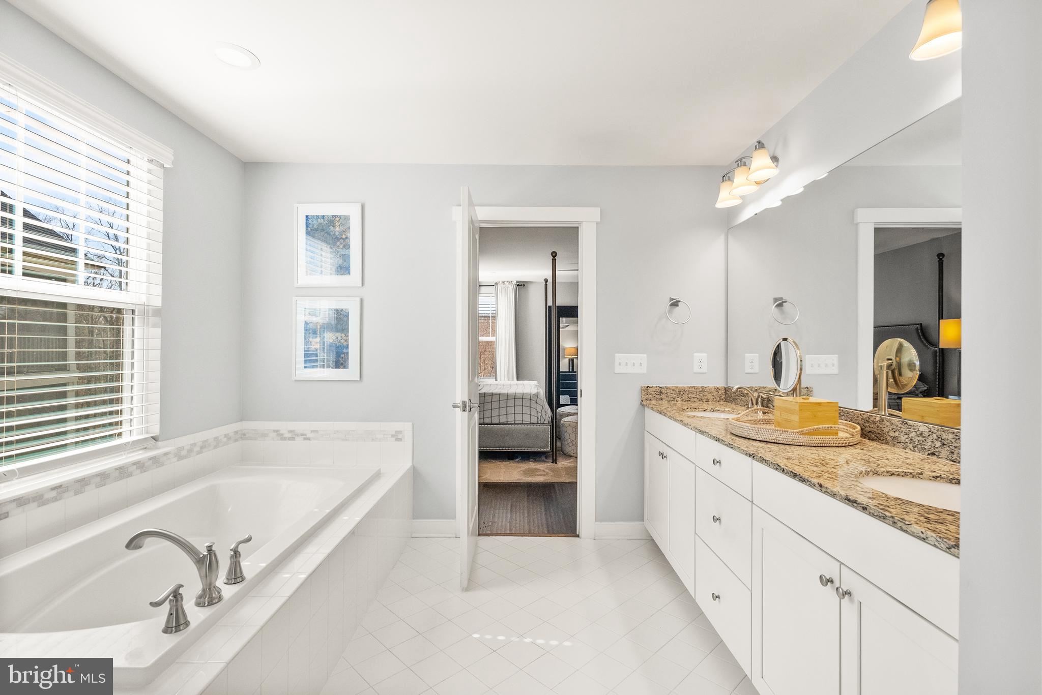 POTOMAC SHORES - Residential