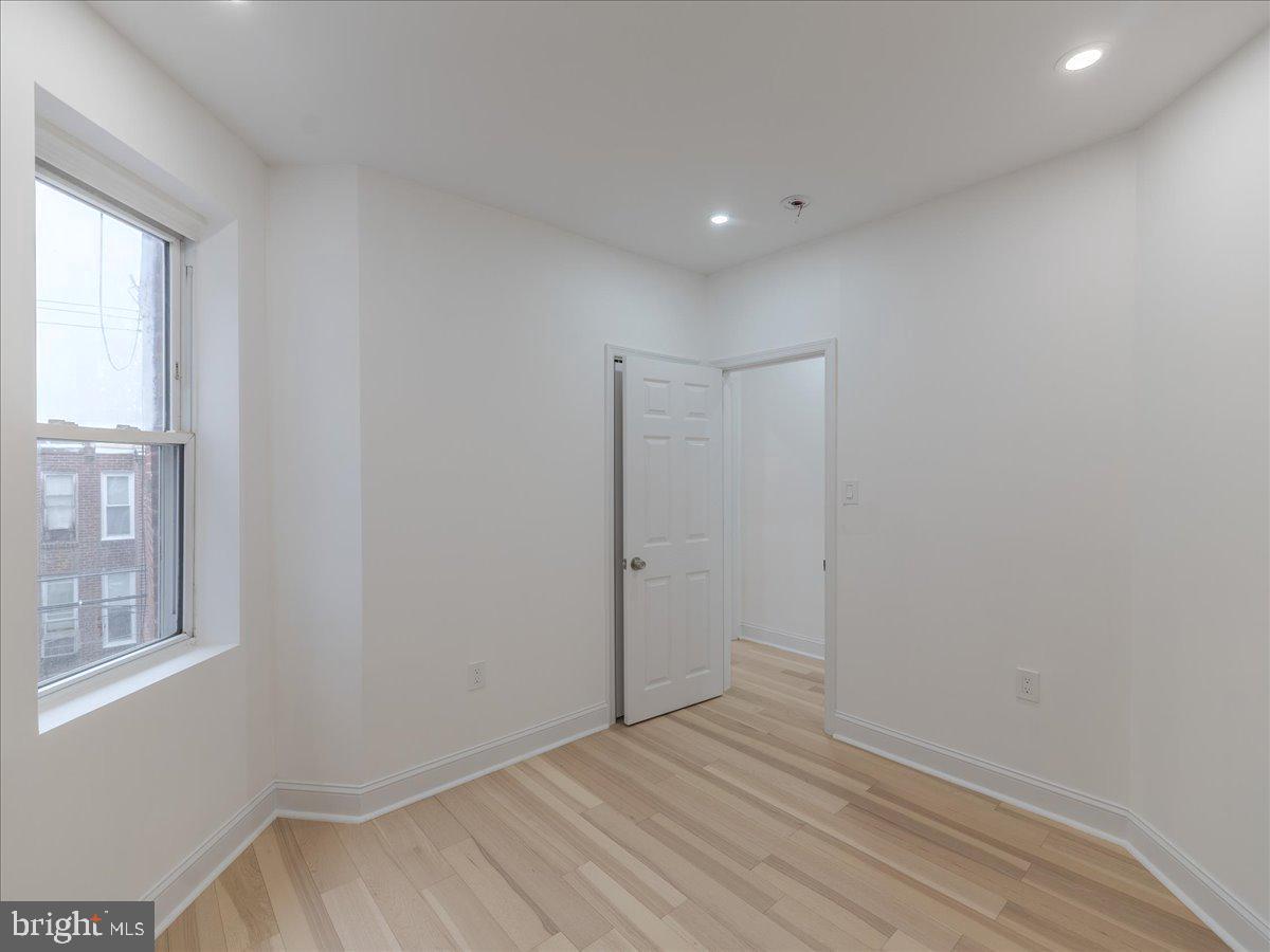 WEST OAK LANE - Residential