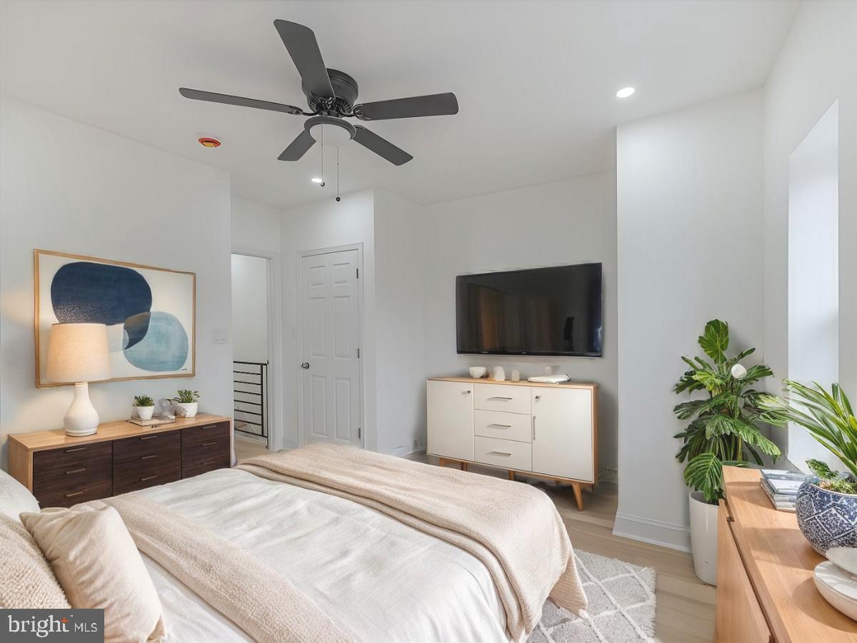 WEST OAK LANE - Residential