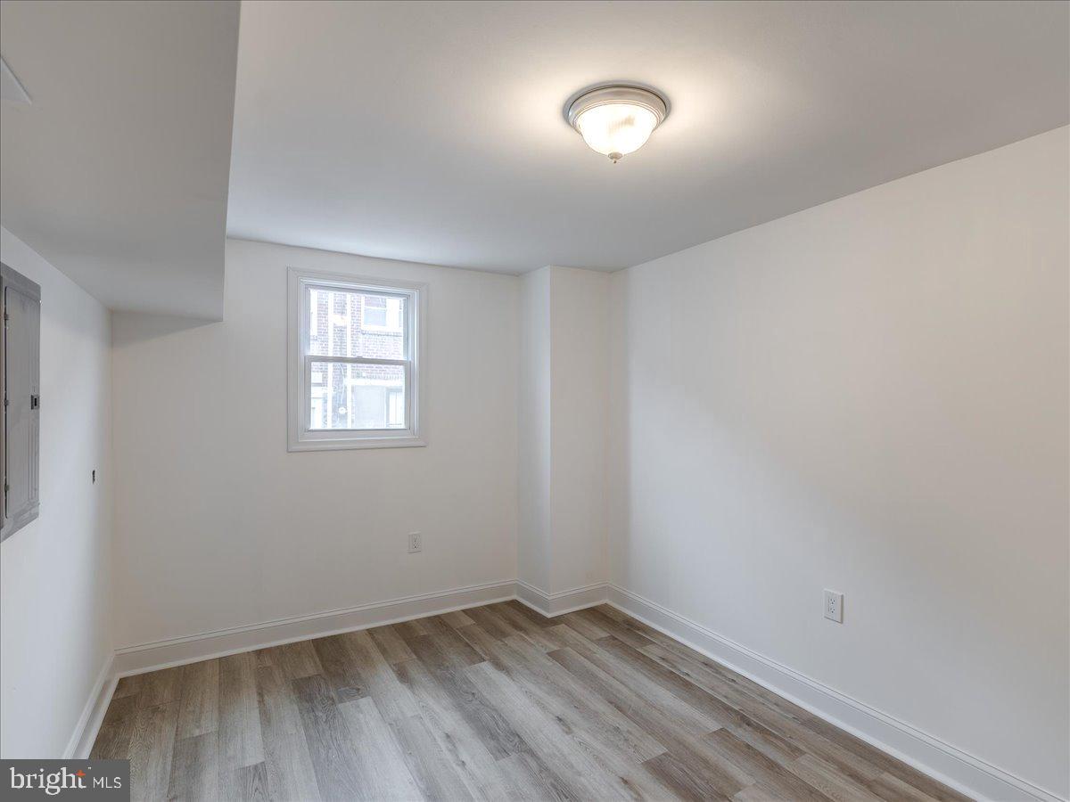 WEST OAK LANE - Residential