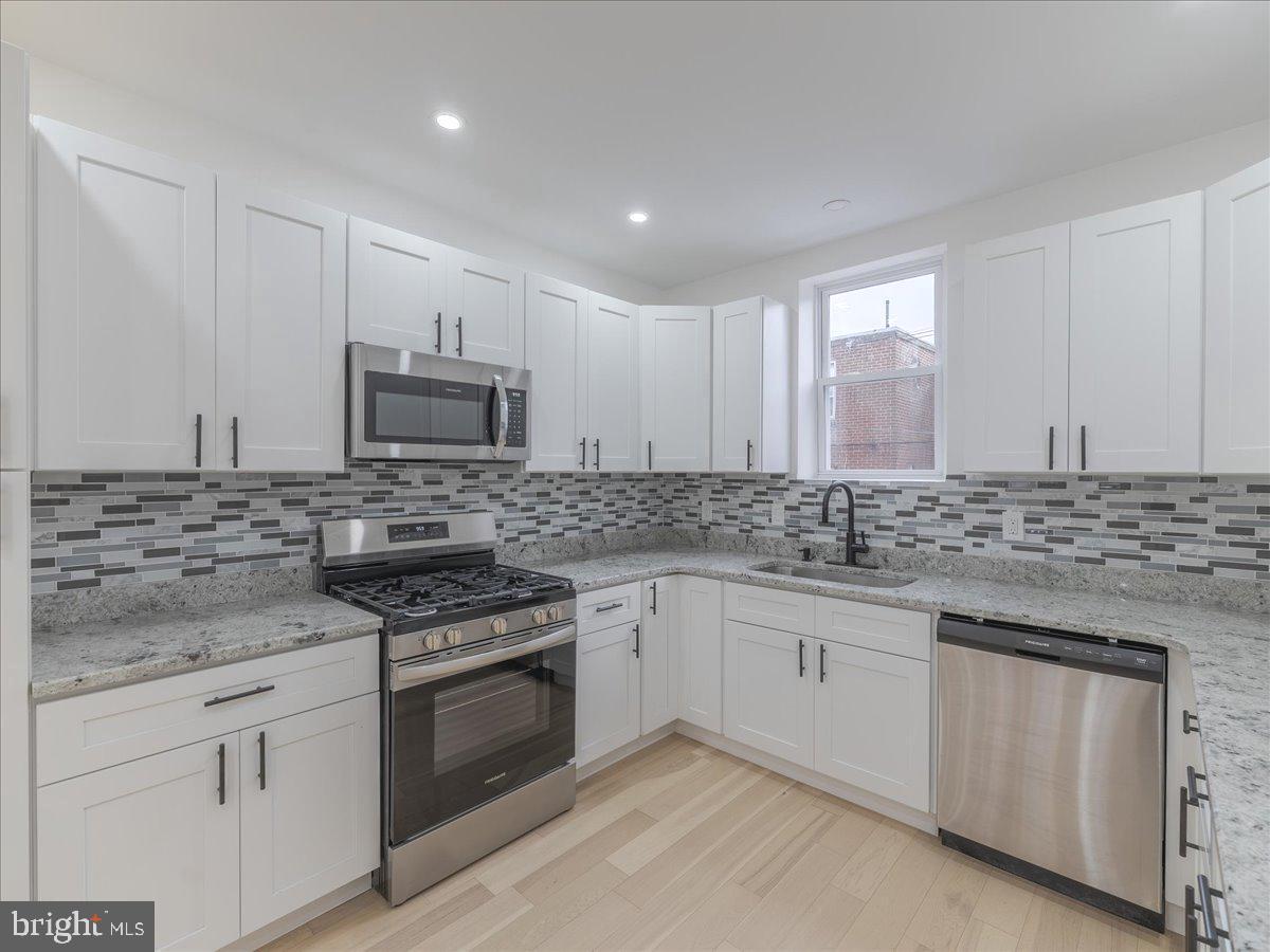 WEST OAK LANE - Residential