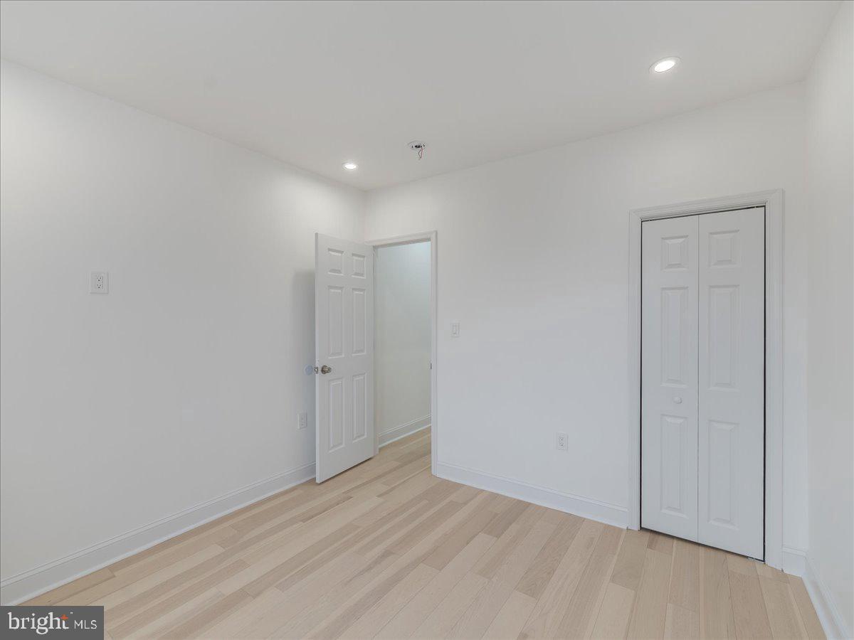 WEST OAK LANE - Residential