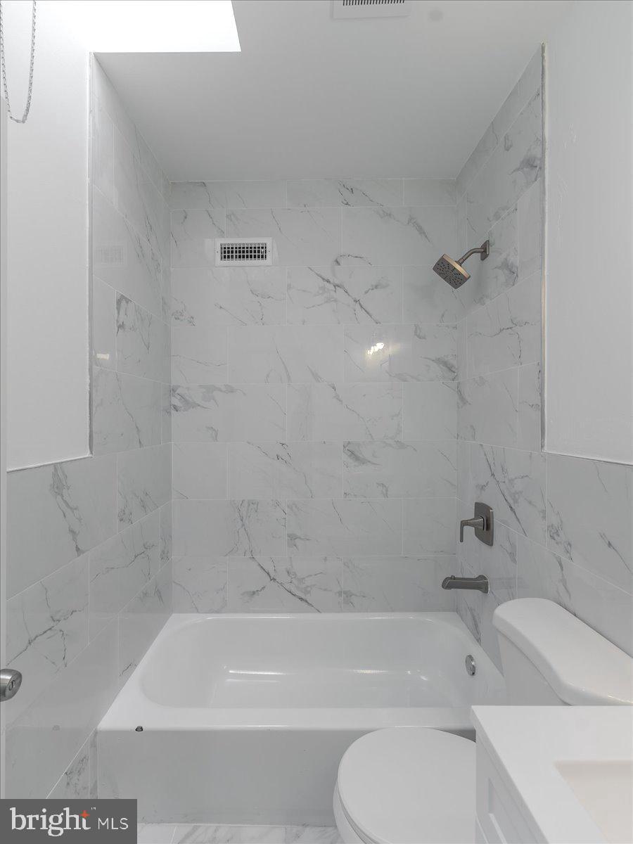 WEST OAK LANE - Residential