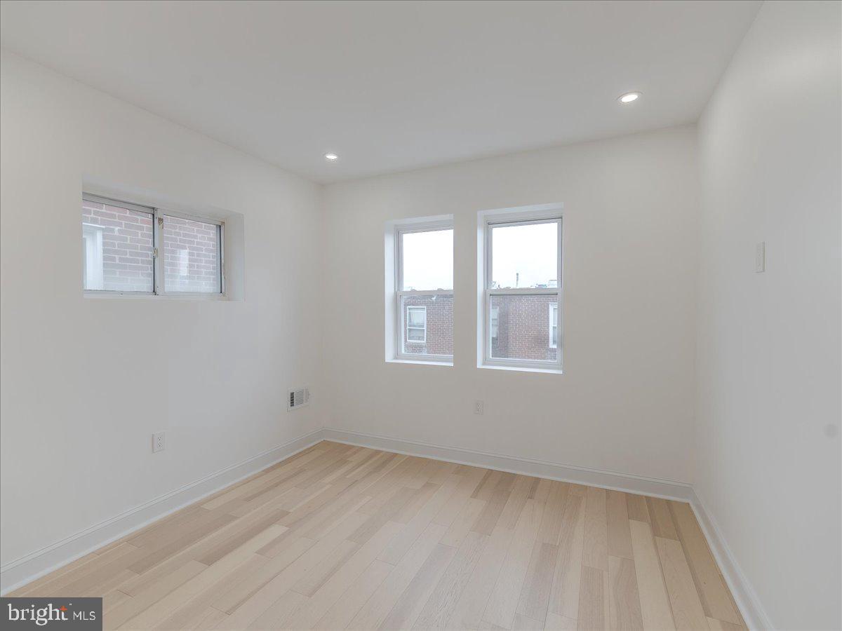 WEST OAK LANE - Residential