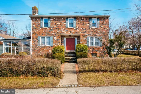 856 Martin Avenue, Bryn Mawr, PA MLS: PADE2084132