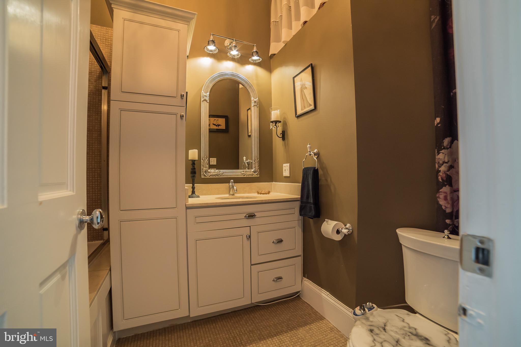 CANTON SQUARE - Residential