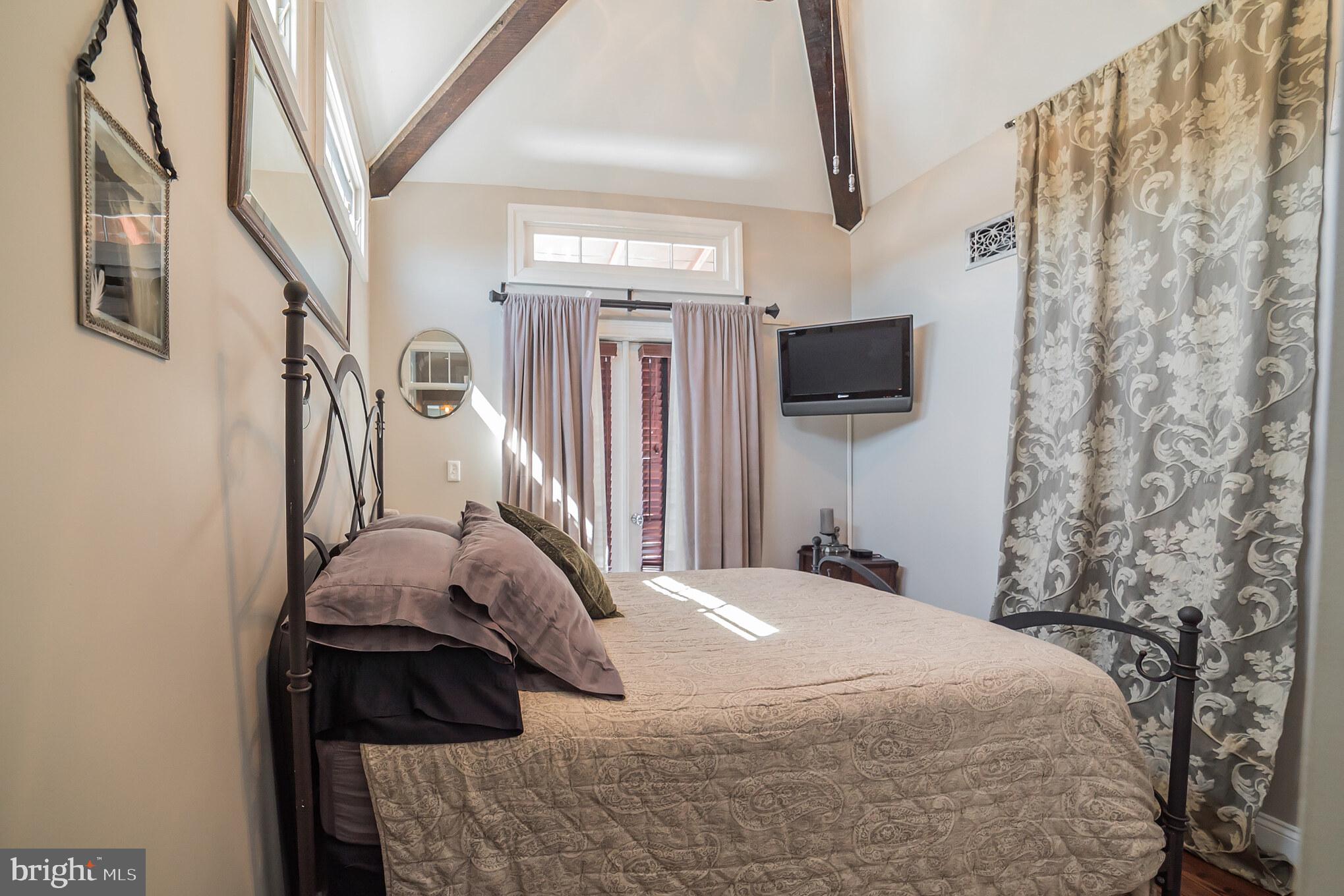 CANTON SQUARE - Residential