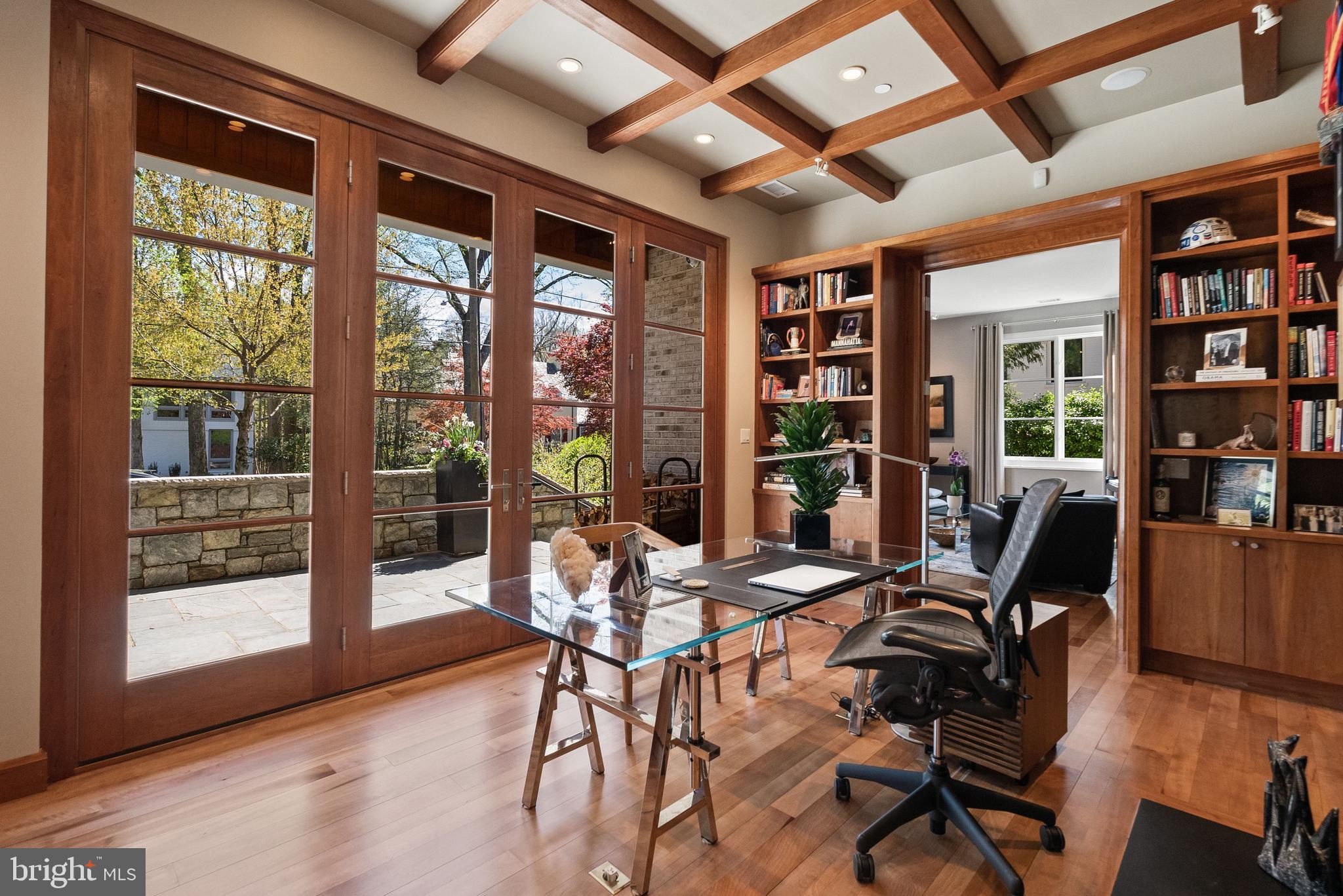 FOREST HILLS - Residential