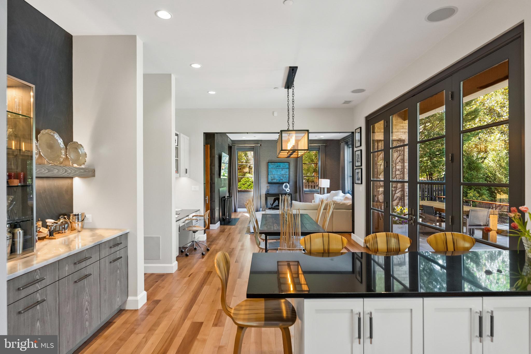 FOREST HILLS - Residential