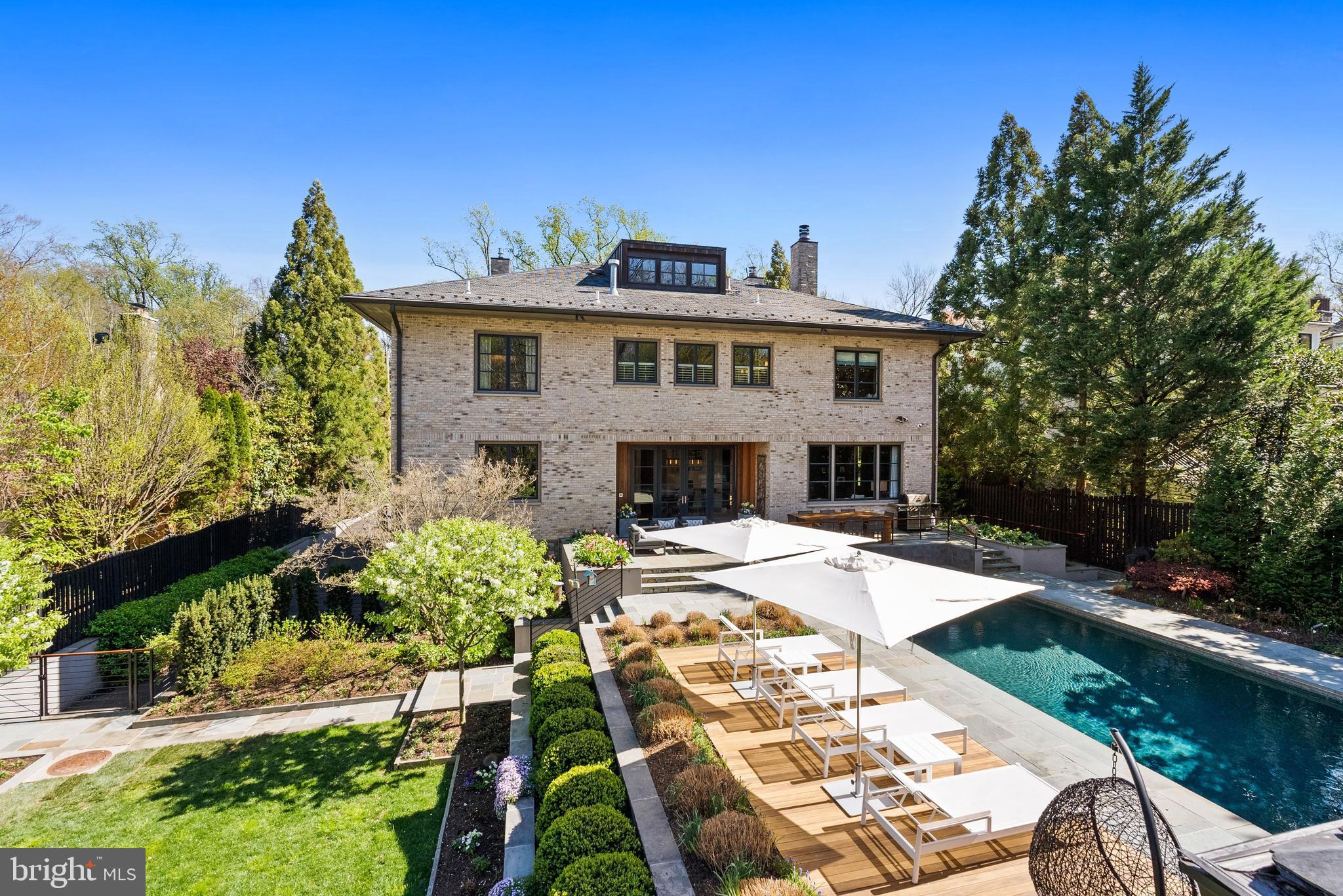 FOREST HILLS - Residential