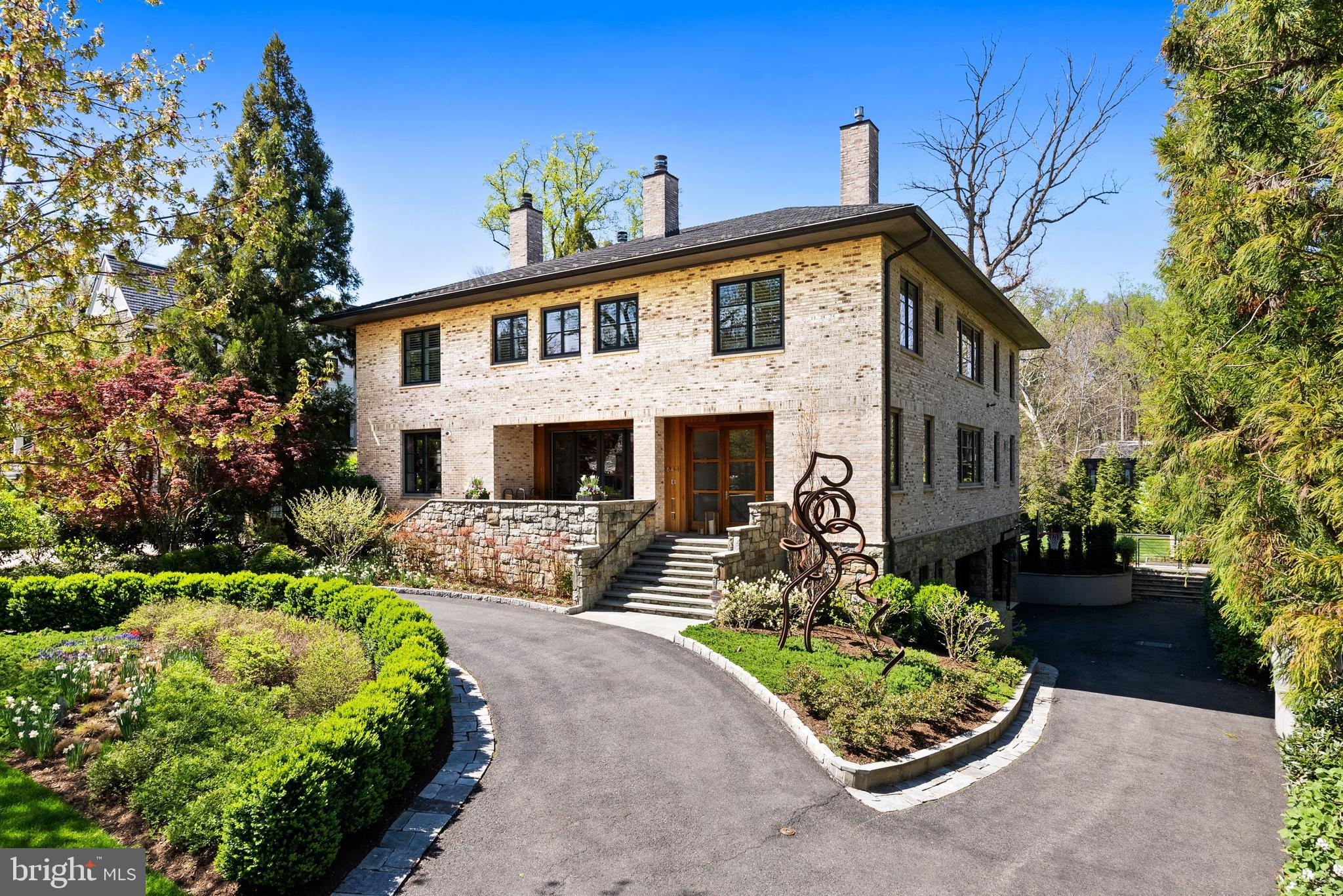 FOREST HILLS - Residential