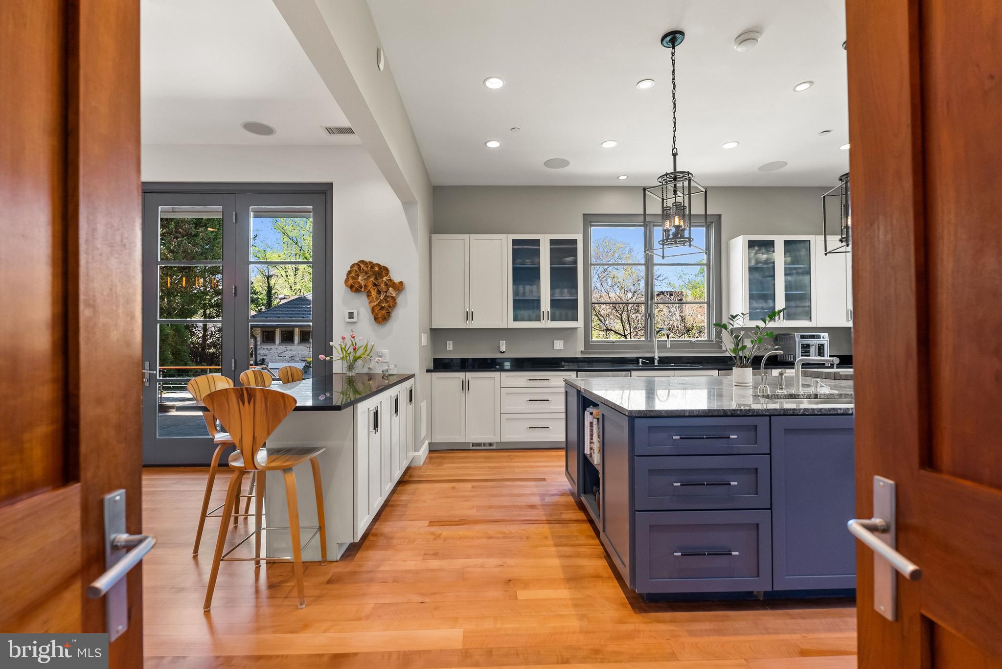 FOREST HILLS - Residential