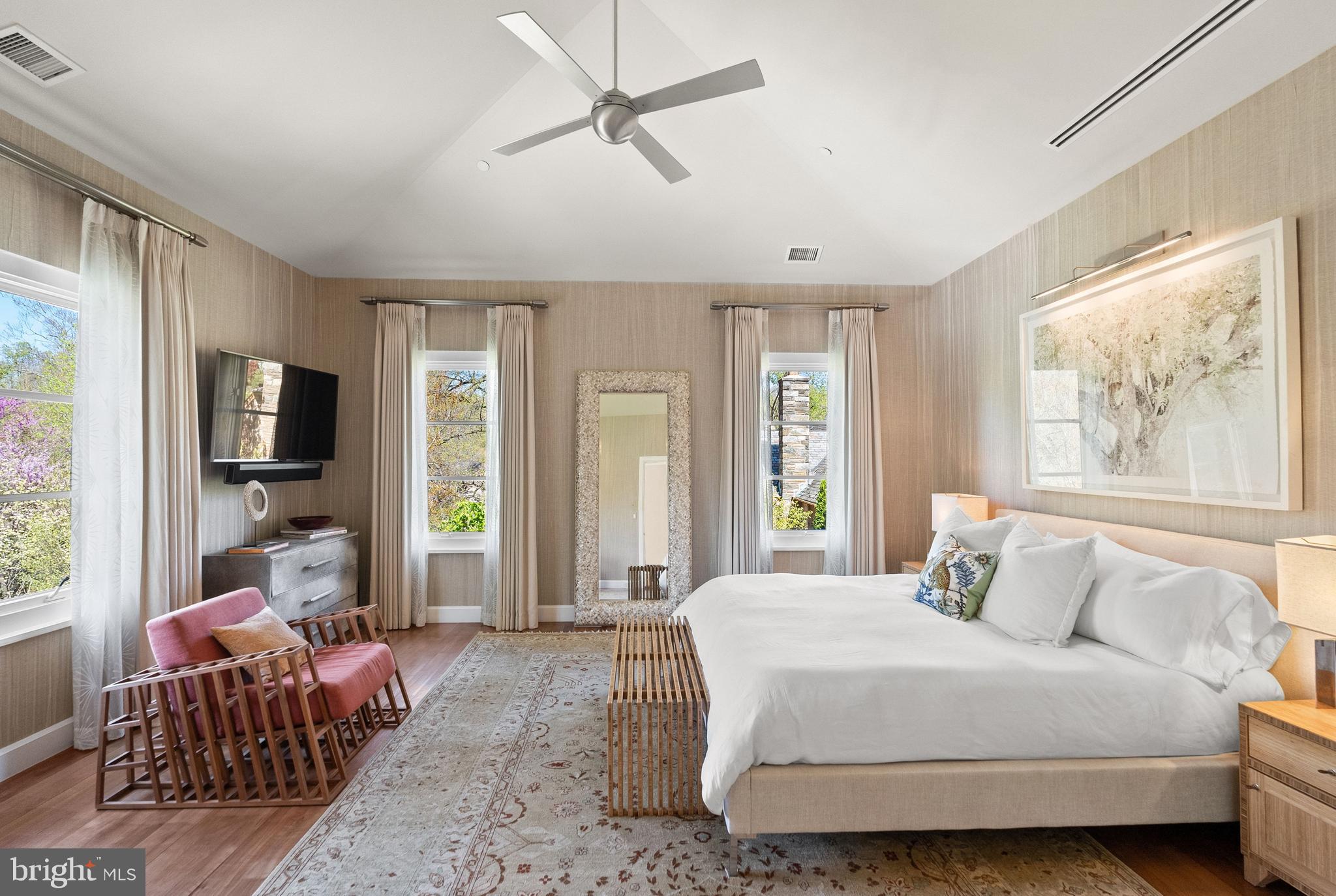 FOREST HILLS - Residential