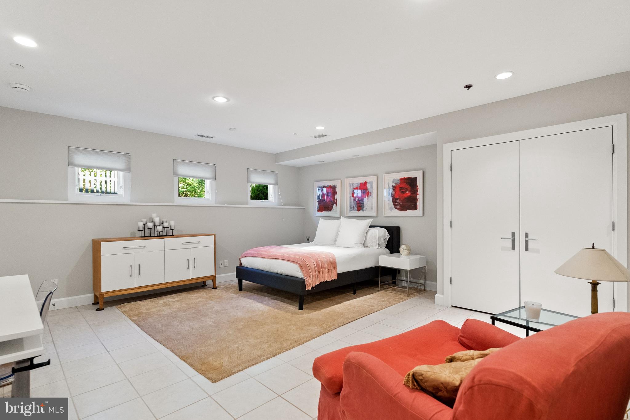 FOREST HILLS - Residential
