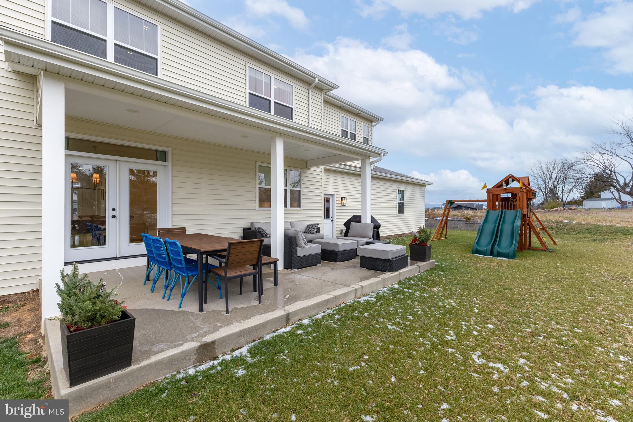 WINFIELD HEIGHTS - Residential