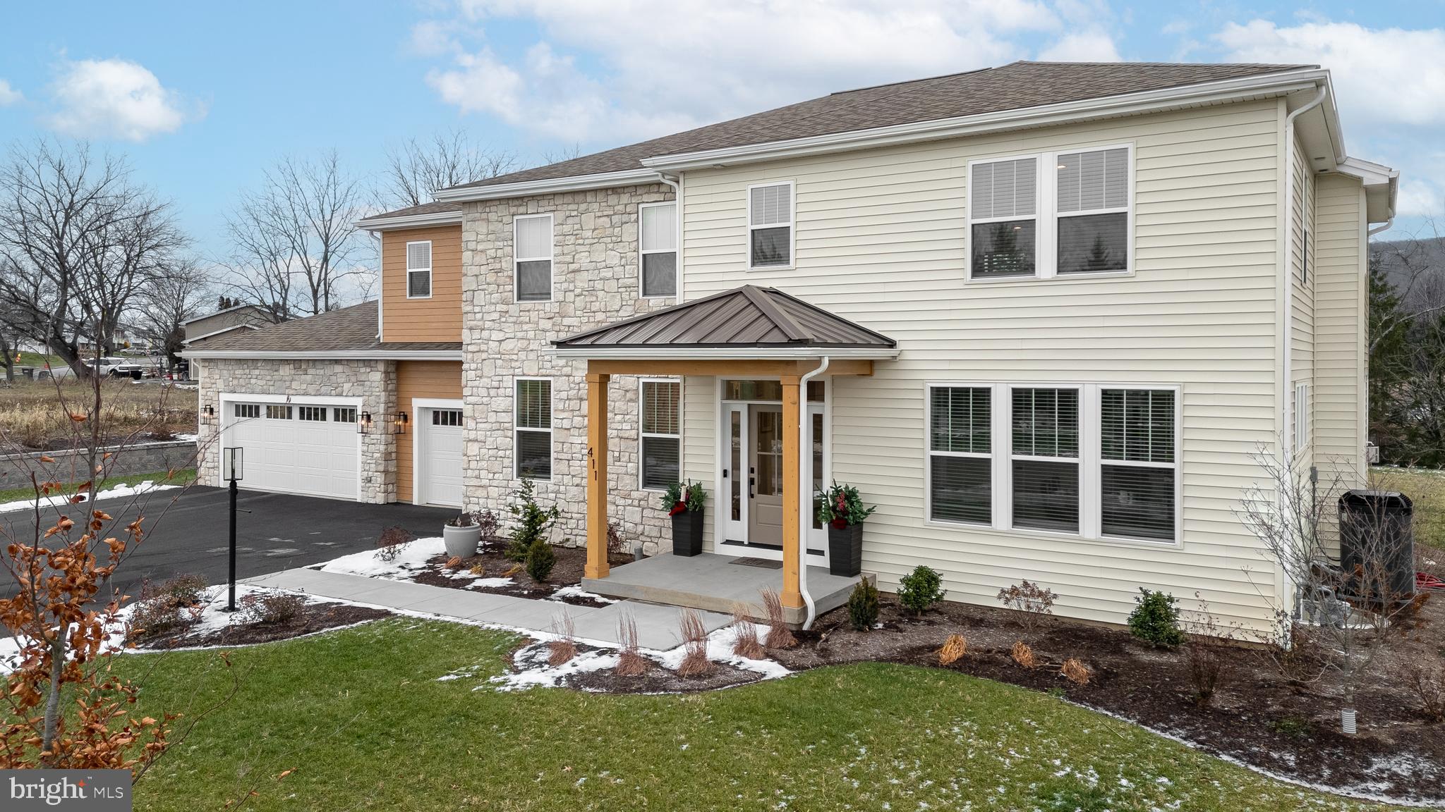 WINFIELD HEIGHTS - Residential