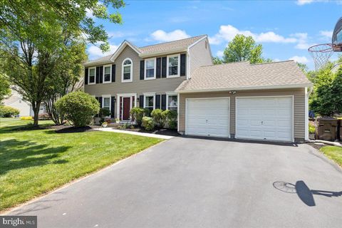 302 FRAZER DRIVE YARDLEY PA 19067