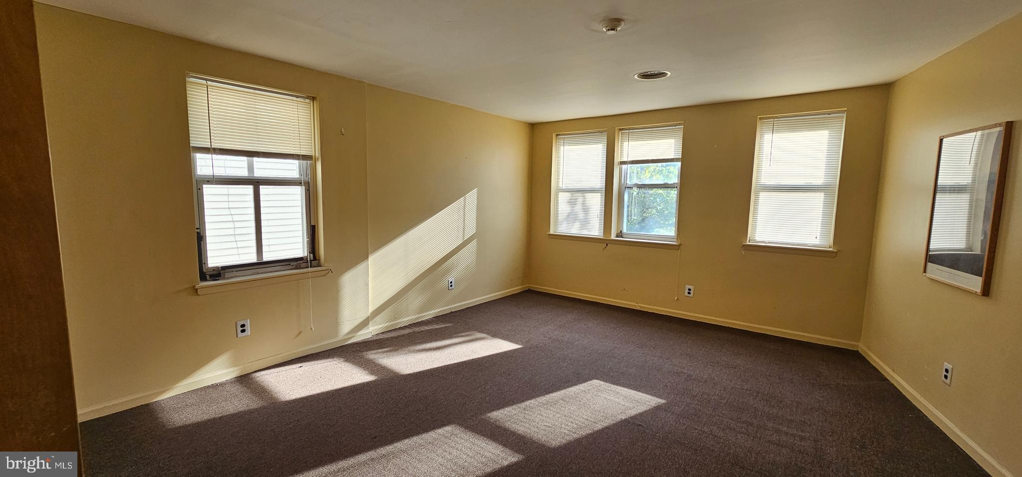 POWELTON VILLAGE - Residential Income