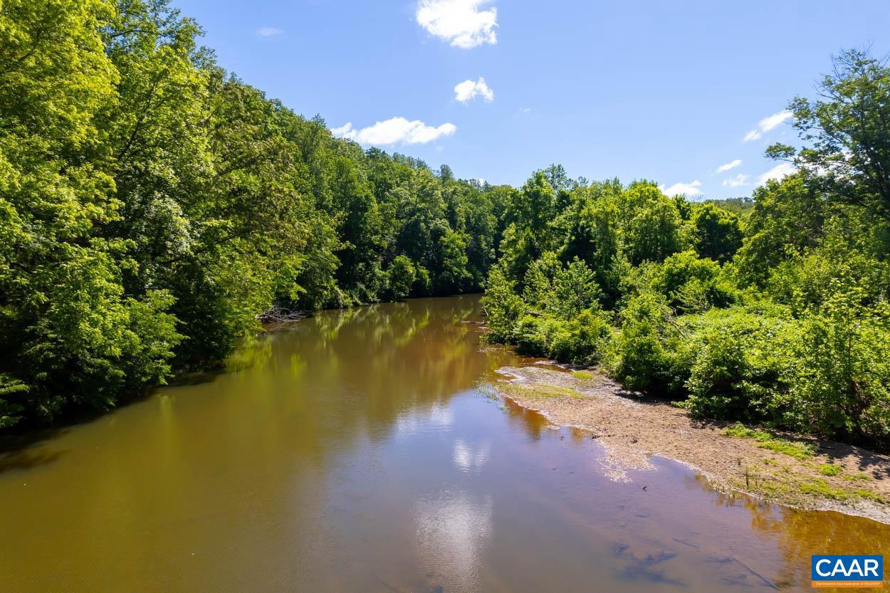 BEAU MONT FARM - Residential