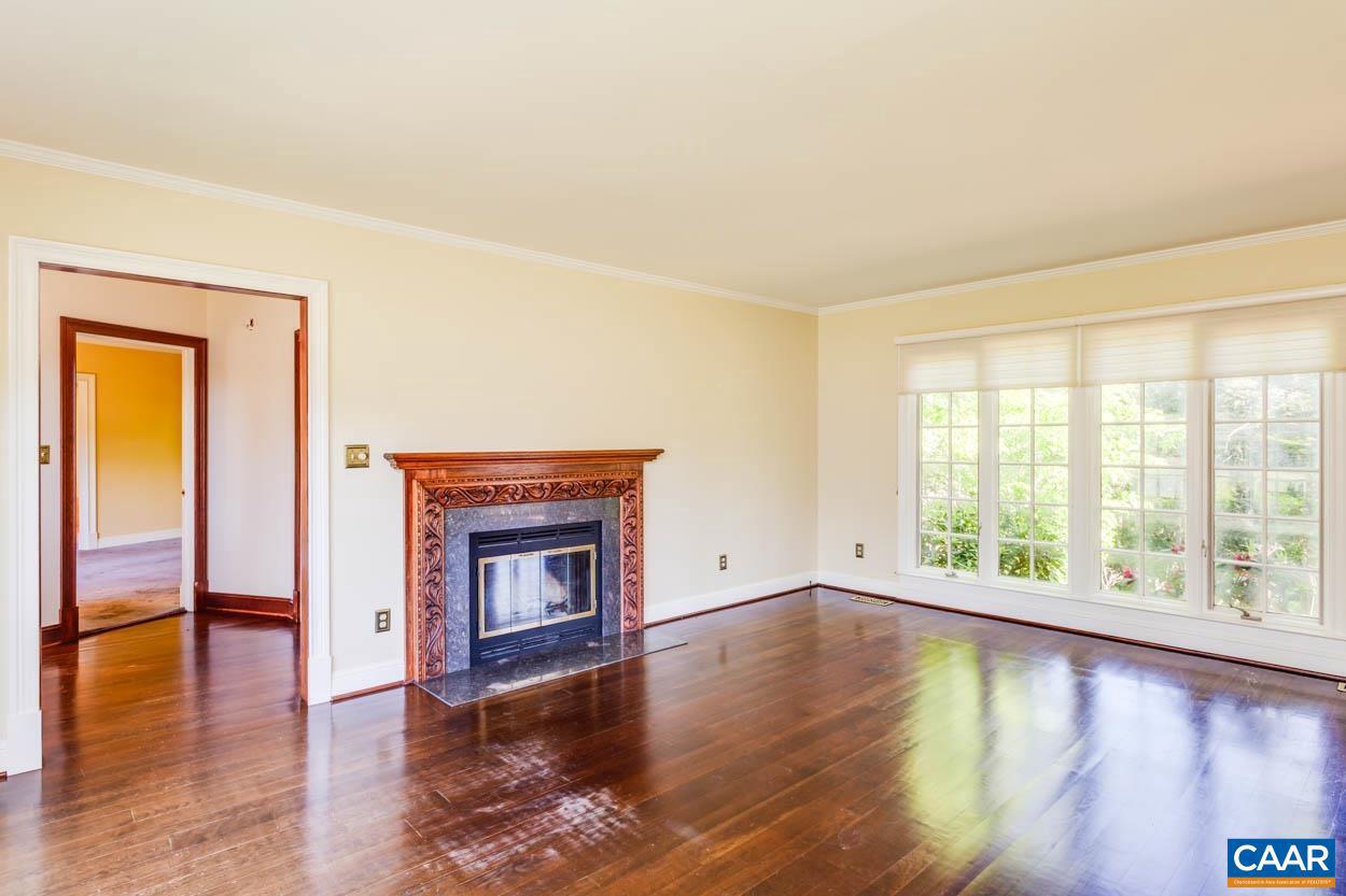 BEAU MONT FARM - Residential