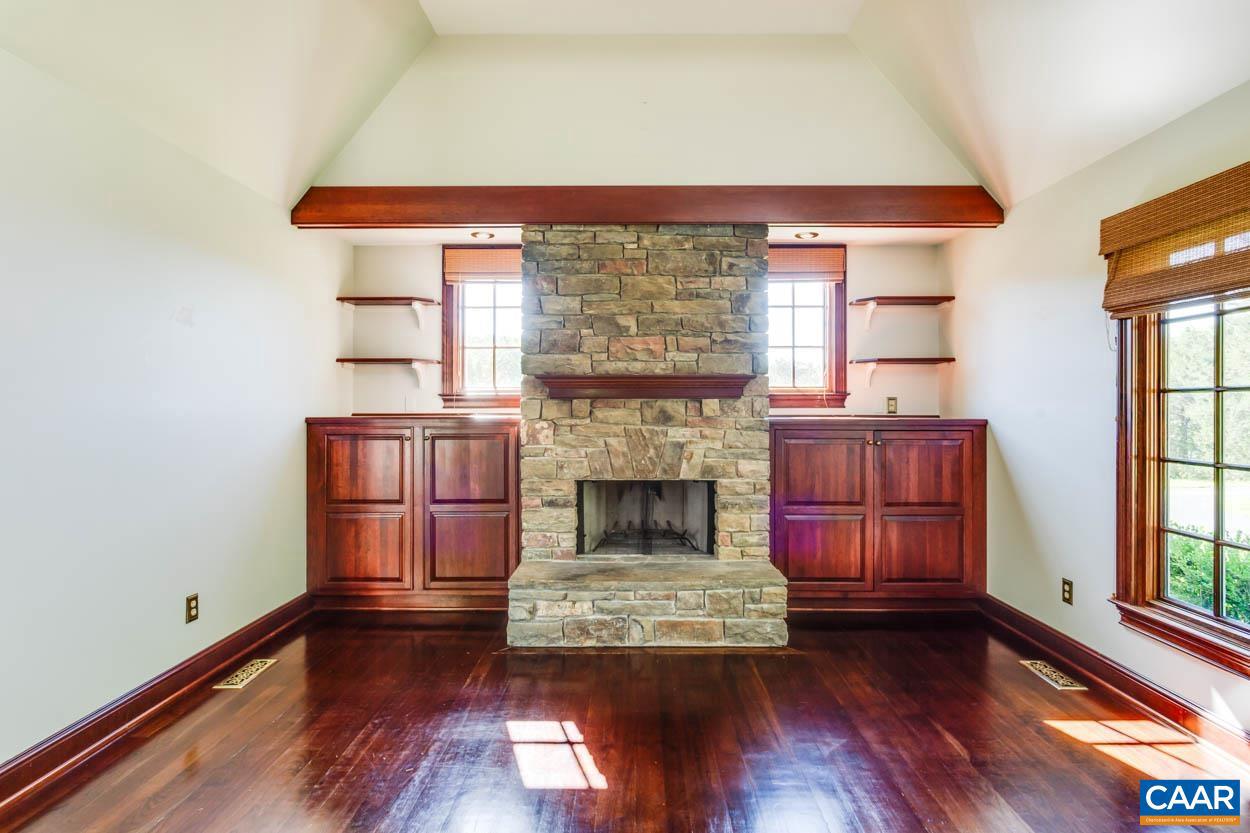 BEAU MONT FARM - Residential