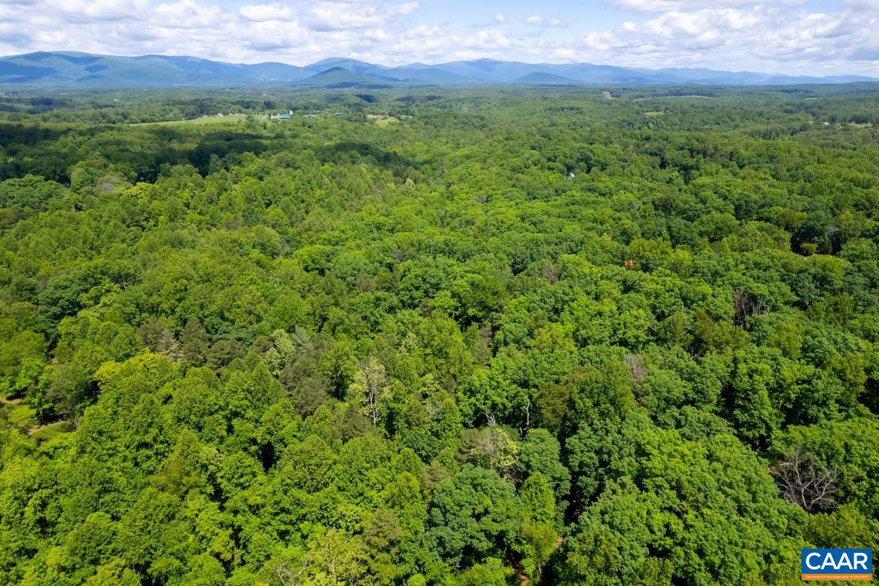 BEAU MONT FARM - Residential