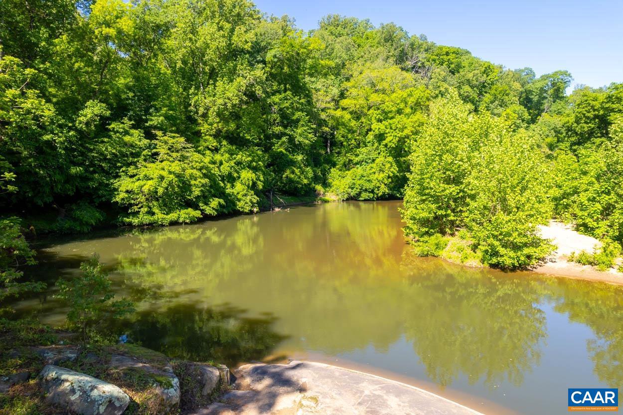 BEAU MONT FARM - Residential
