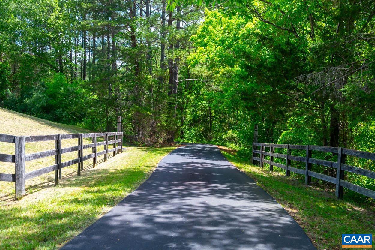 BEAU MONT FARM - Residential