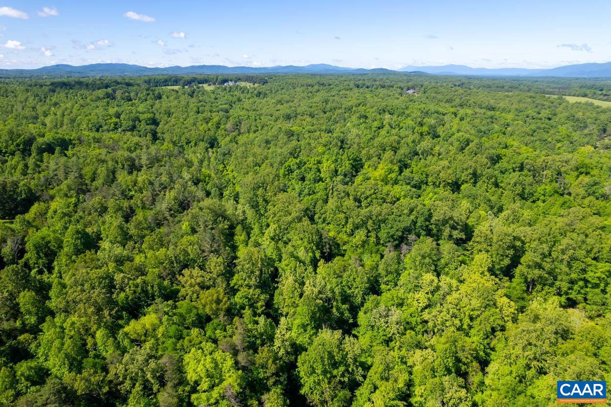 BEAU MONT FARM - Residential