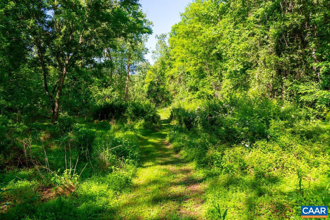 BEAU MONT FARM - Residential